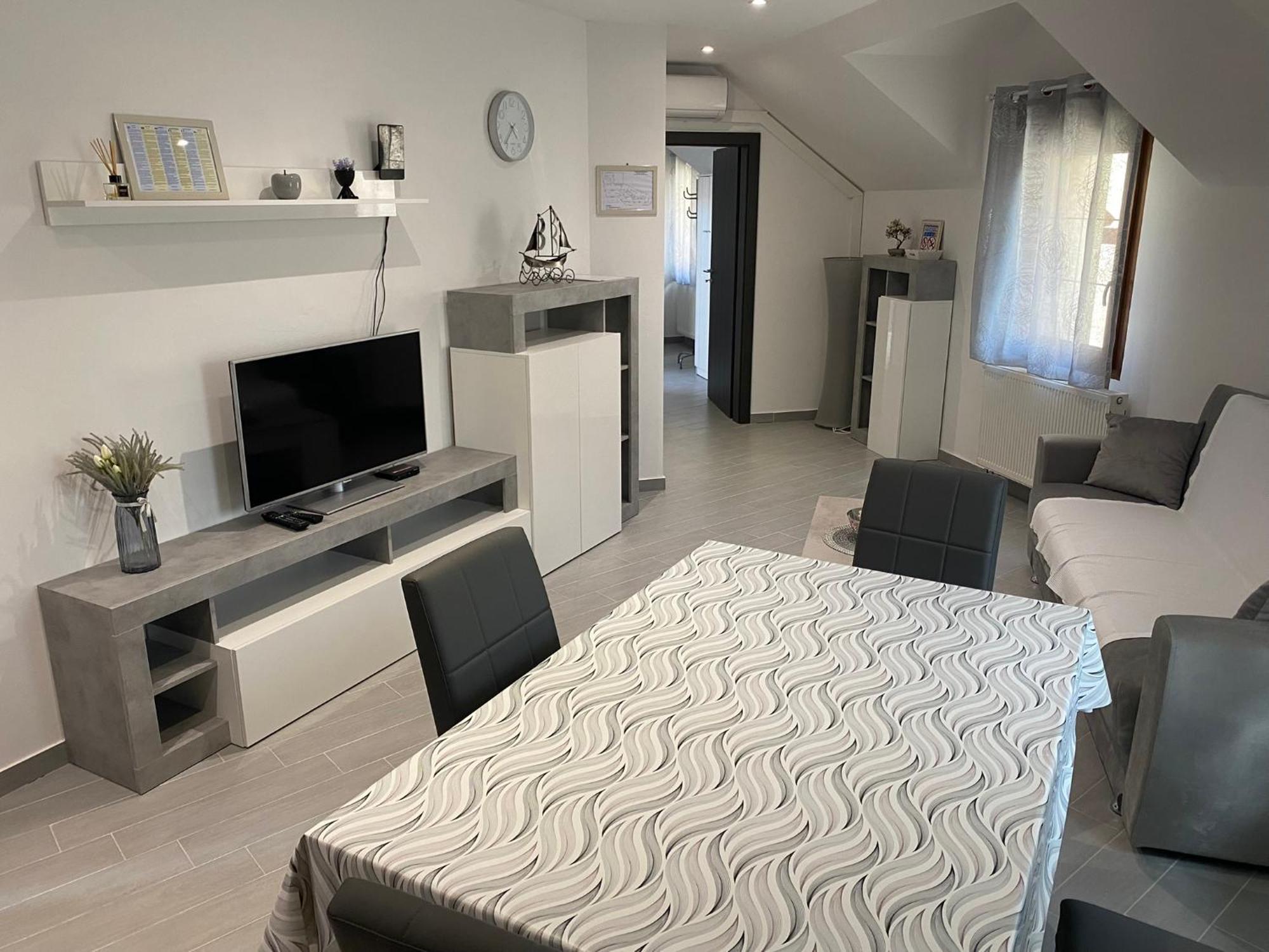Apartman Galerija オグリン エクステリア 写真